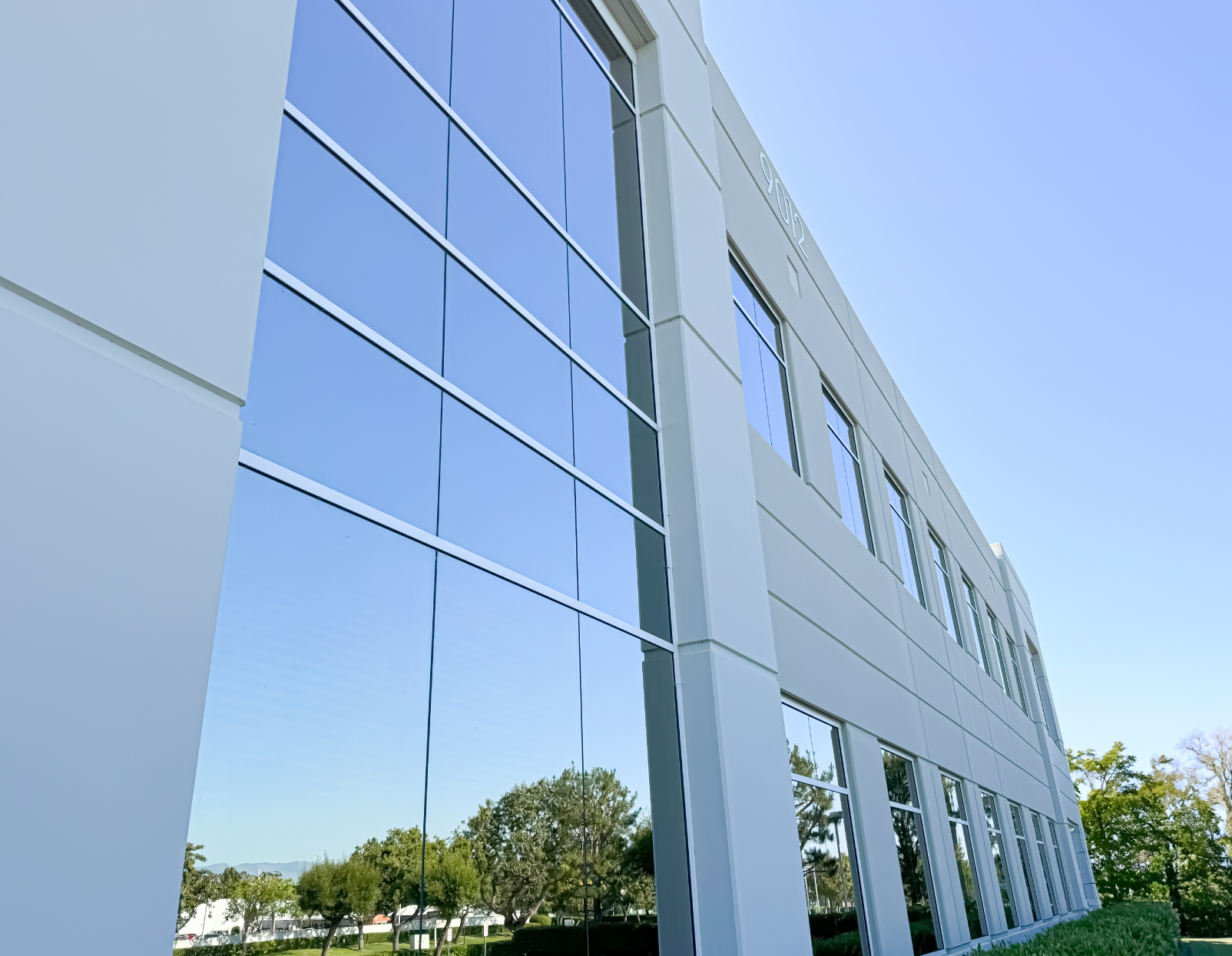 South Windsor, Connecticut window tinting hero background