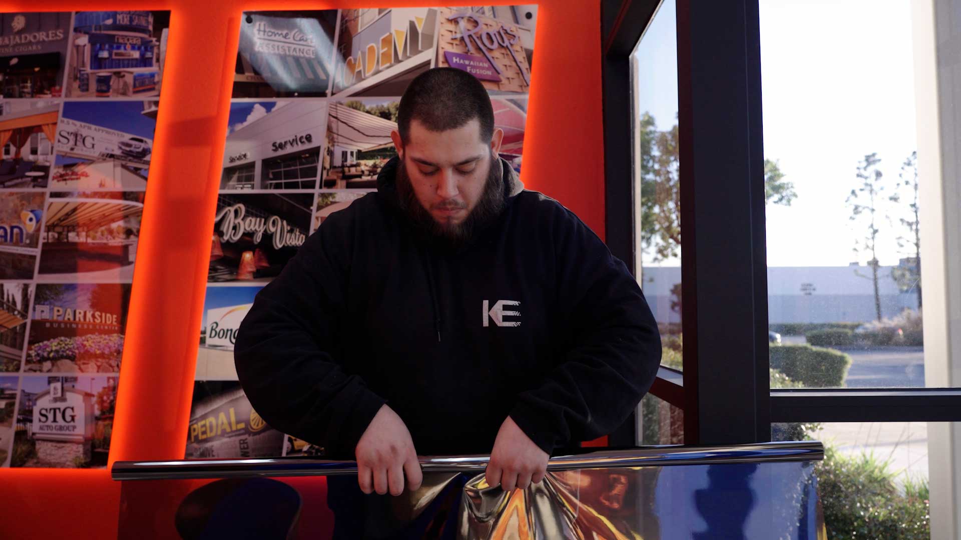 Preparing a Window for Anti-Graffiti Film Installation in Oregon