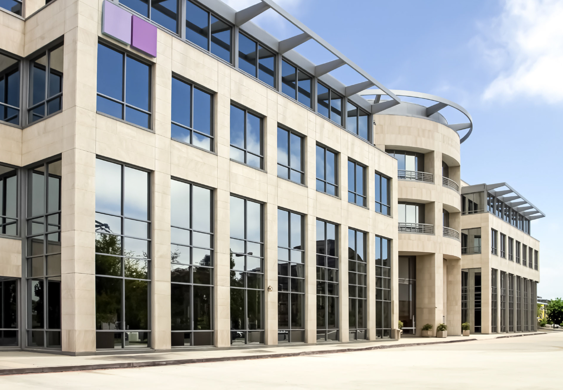 Professional Commercial Window Tinting Piqua Ohio Expert in Action